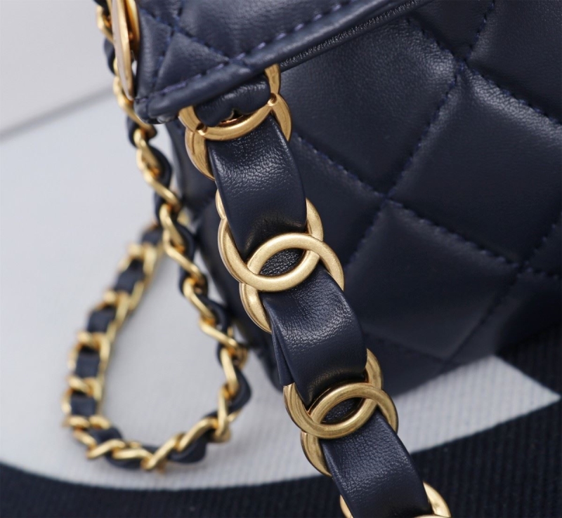 Ch**el shopping bags